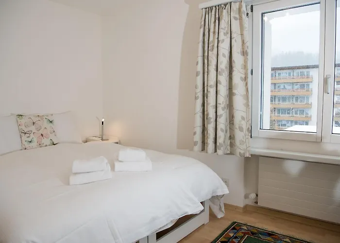 Daire Familienapartment Lai Zentrum Fuer 6 Personen Lenzerheide